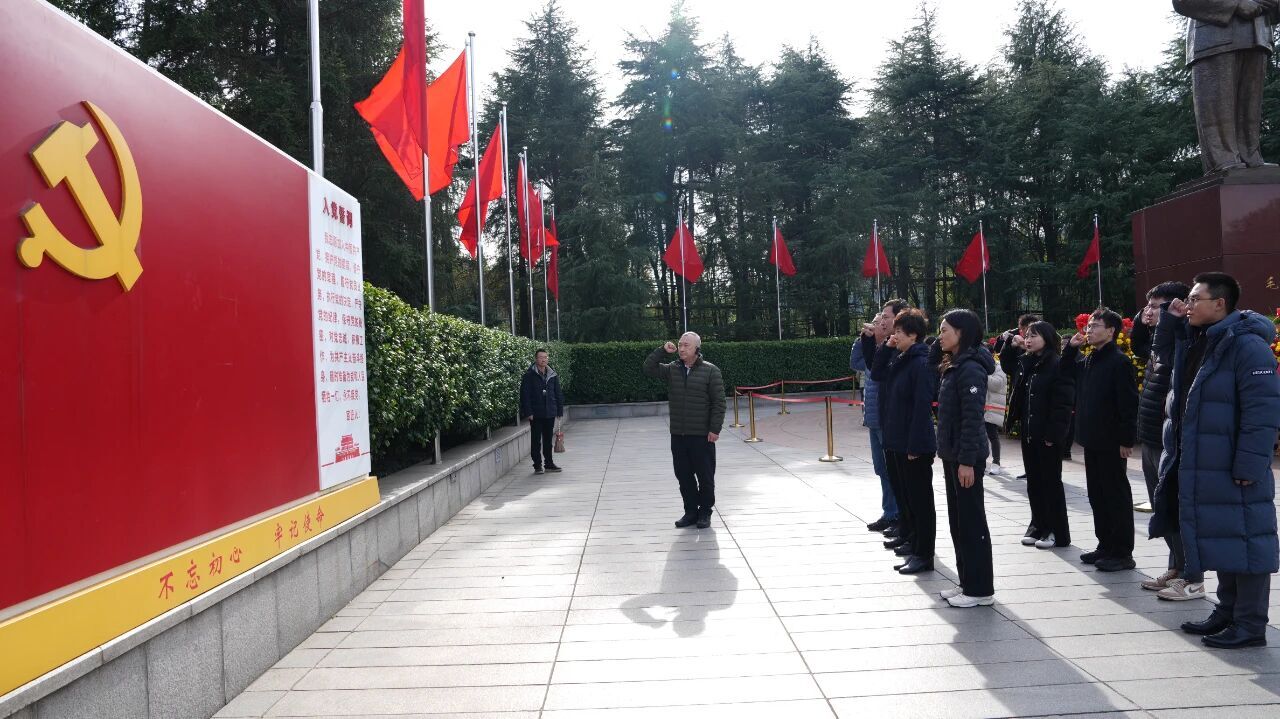 長沙礦冶院與五礦有色開展青年互訪互學(xué)互鑒活動