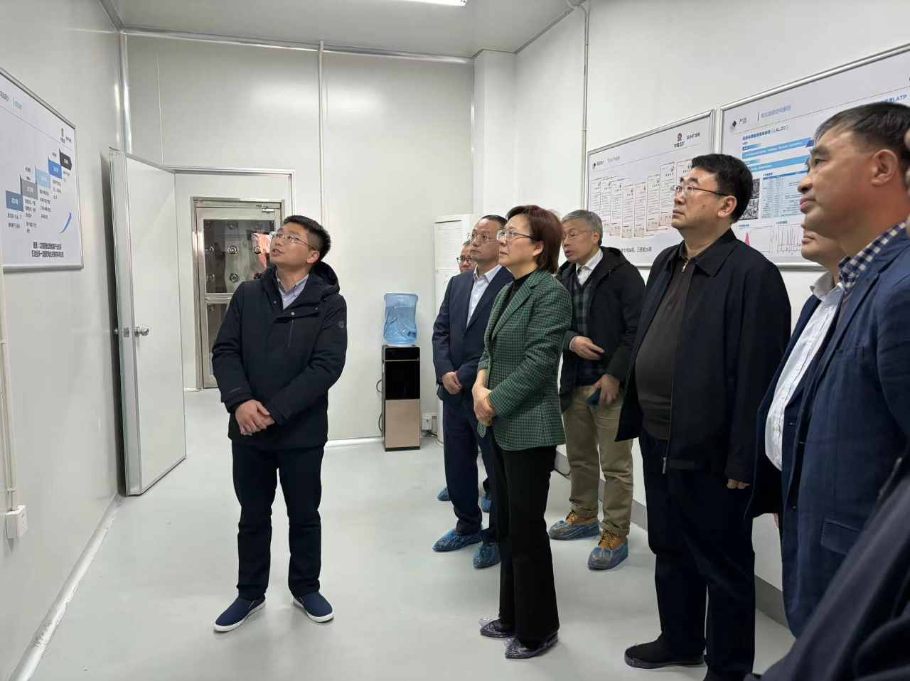 謝建輝來(lái)院調(diào)研固態(tài)電池研發(fā)和產(chǎn)業(yè)化進(jìn)展情況